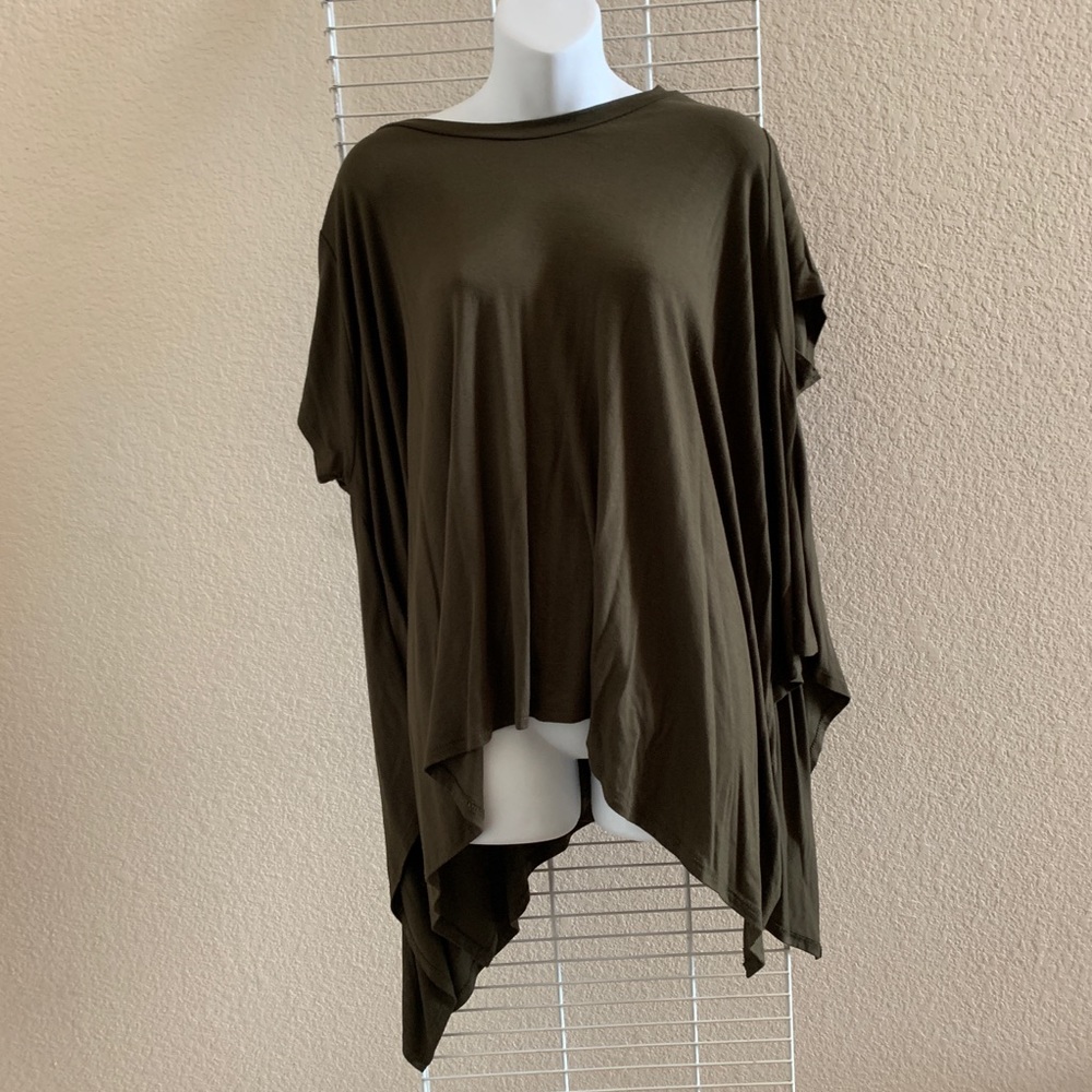 Women’s soft green top